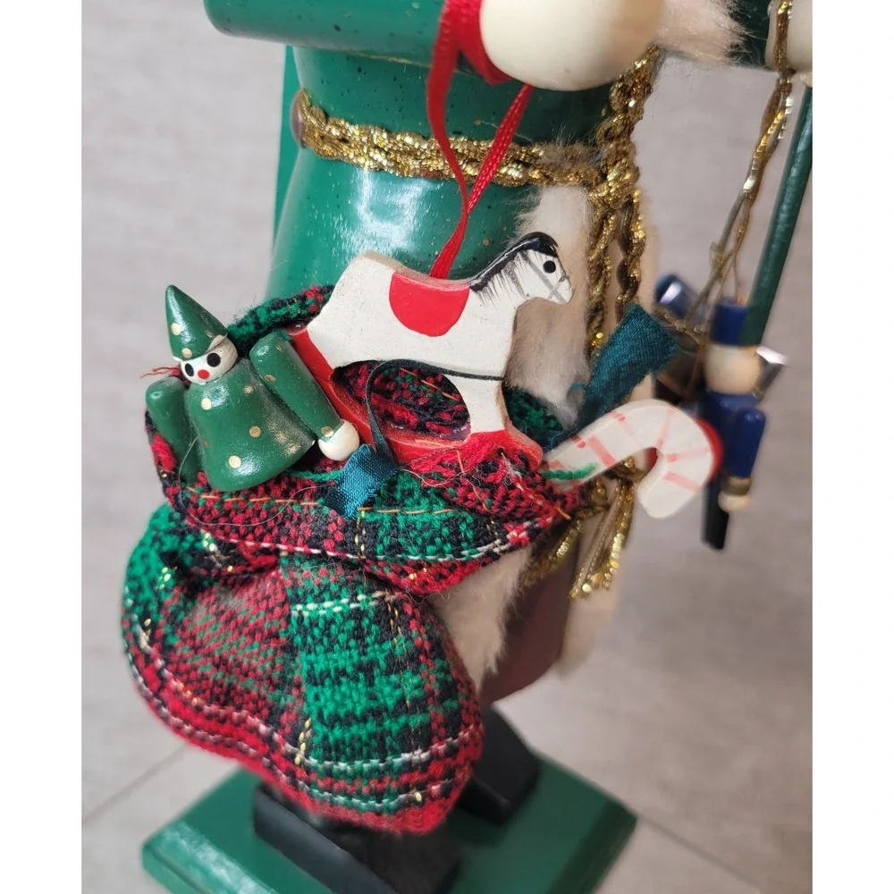 Vintage Michaels Nutcracker Wood Christmas Green 12